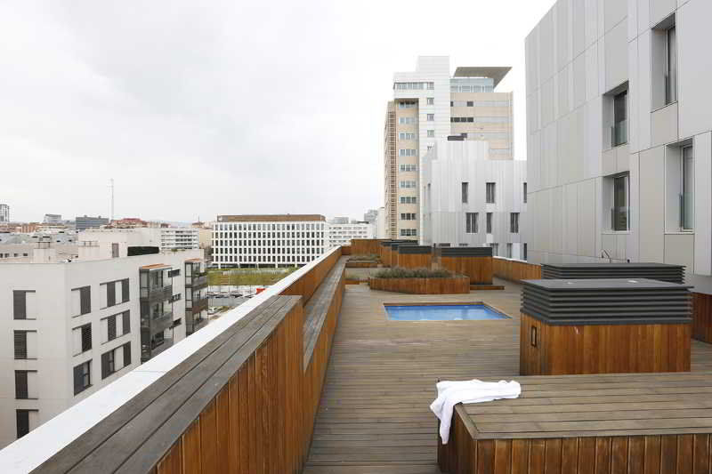 Urban District Apartments - Rambla Suites & Pool Barcelona Exterior photo